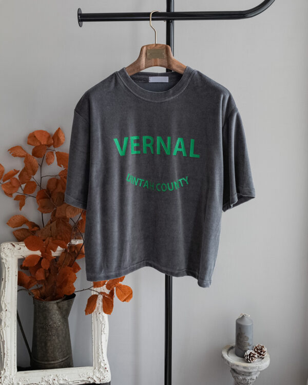 Vernal綠字印花短袖T恤