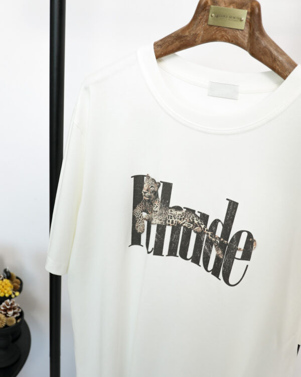 Panthère Blanche 豹姿態印花 Tee｜奶霜白